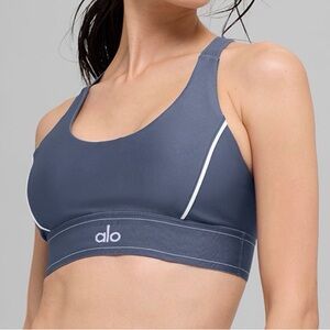 ALO Airlift Suit Up Bra - Bluestone & White